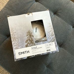 Smith Arrival snow helmet size small